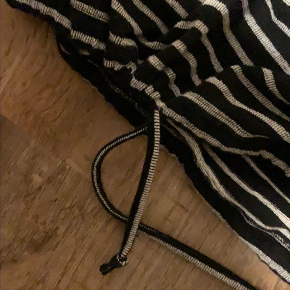 Forever 21 long sleeve shirt - Picture 2 of 3
